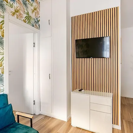 Apartment Lovely House Arona